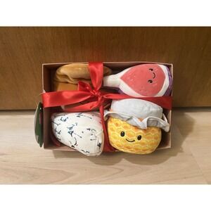 Gigglescape Charcuterie Box Set Fig, Blue Cheese, Honey, Round Cracker 4pc Plush